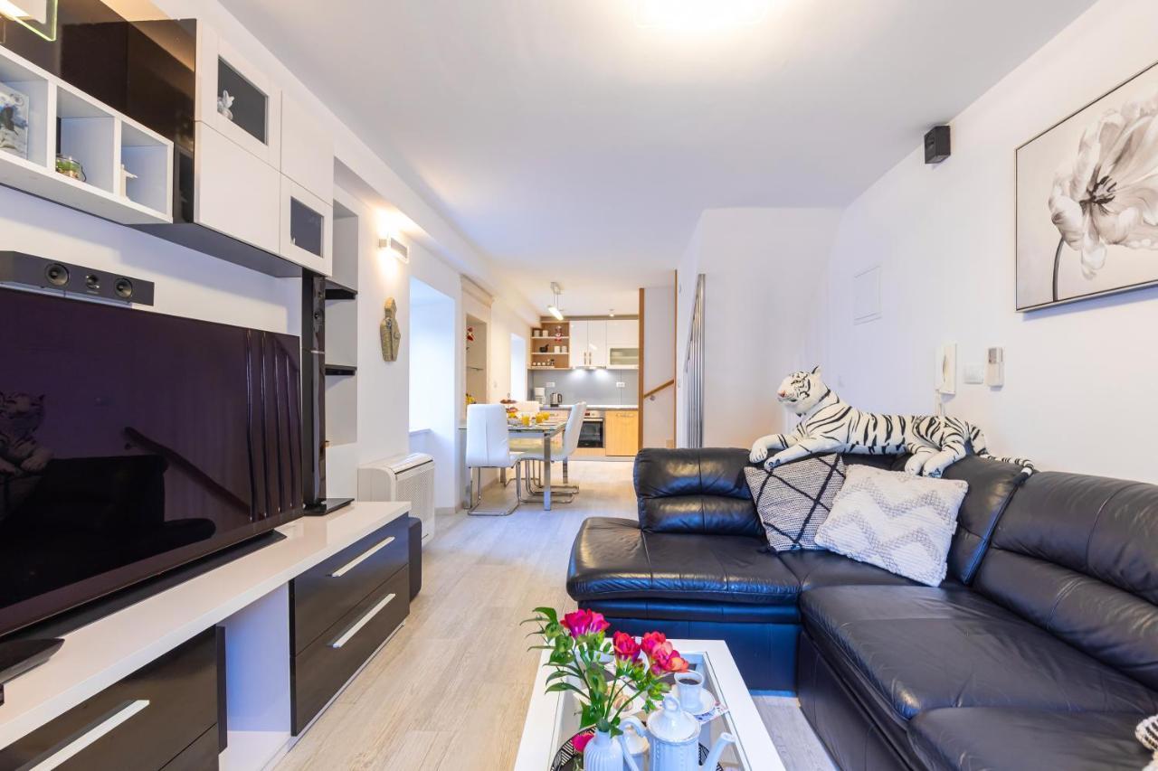Domino Holiday Home Ragusa Esterno foto